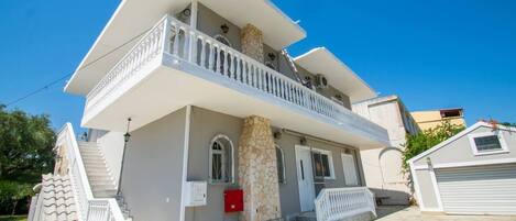 Apartment | Exterior