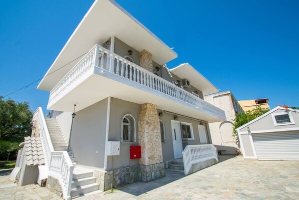 Apartment | Exterior