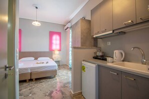 Apartment | 1 bedroom, iron/ironing board, free WiFi, bed sheets