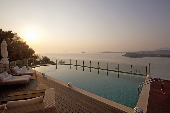 Alberca al aire libre