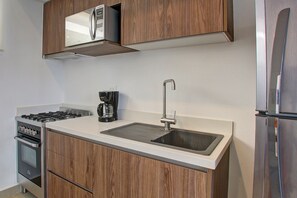 Fridge, microwave, oven, stovetop