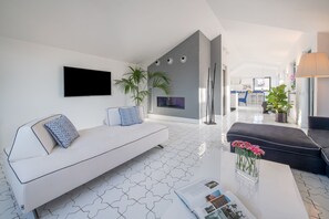 Luxury Villa | Living area - Luxury Villa with Penthouse, Pools and Sea View (Sant'Agnello)