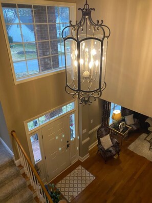 Interior - 4 bedrooms, playground, trails, Furniture market, Wyndham, Coliseum (Jamestown)