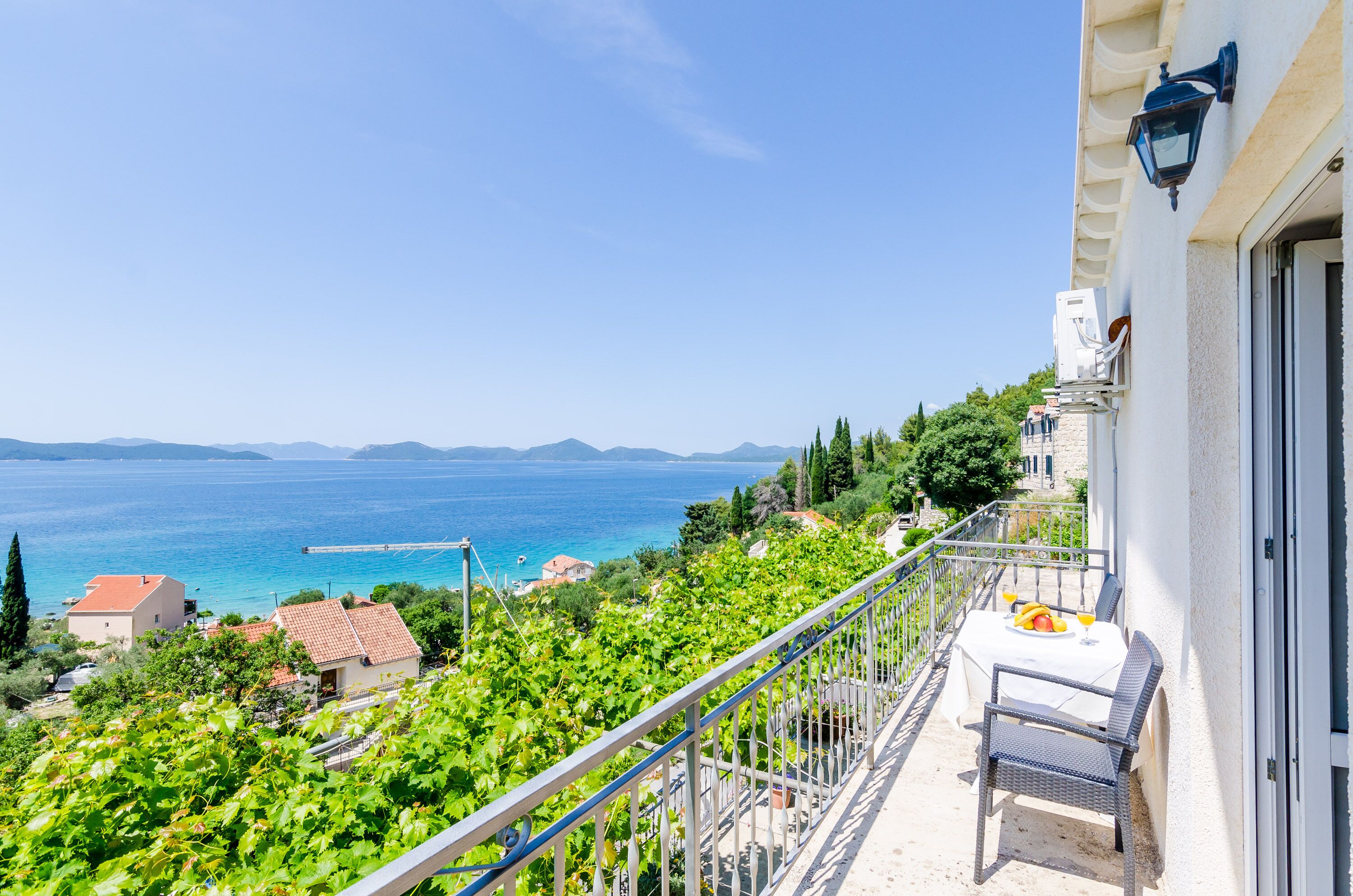 Studio (Premium Studio Apartment A2) | Balcony