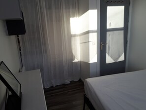 1 bedroom, iron/ironing board, WiFi - Montalbert (Montalbert Aime)