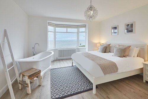 Host & Stay | Solimar House
