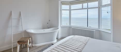 5 chambres, fer et planche à repasser, Wi-Fi gratuit, draps fournis