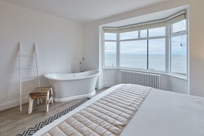 5 habitaciones, tabla de planchar con plancha y wifi gratis 