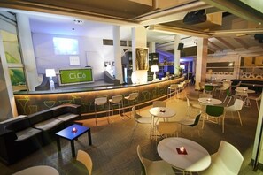 Bar (in der Unterkunft)