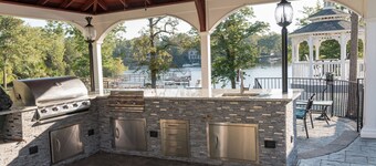 Amazing lake house on Lake Murray, Columbia w/ private dock, outdoor kitchen.