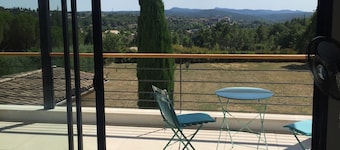 Beautiful house with heated pool overlooking Barjac