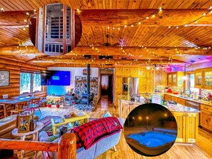 Interior - Rustic Charm: Pewaukee Lake Cabin, Sauna & Hot Tub (Pewaukee)