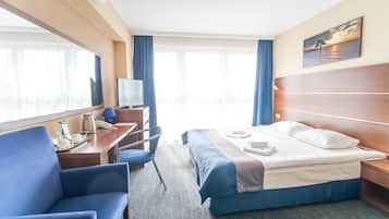 Room, 1 King Bed, Tower | 1 bedroom, desk, free WiFi, bed sheets
