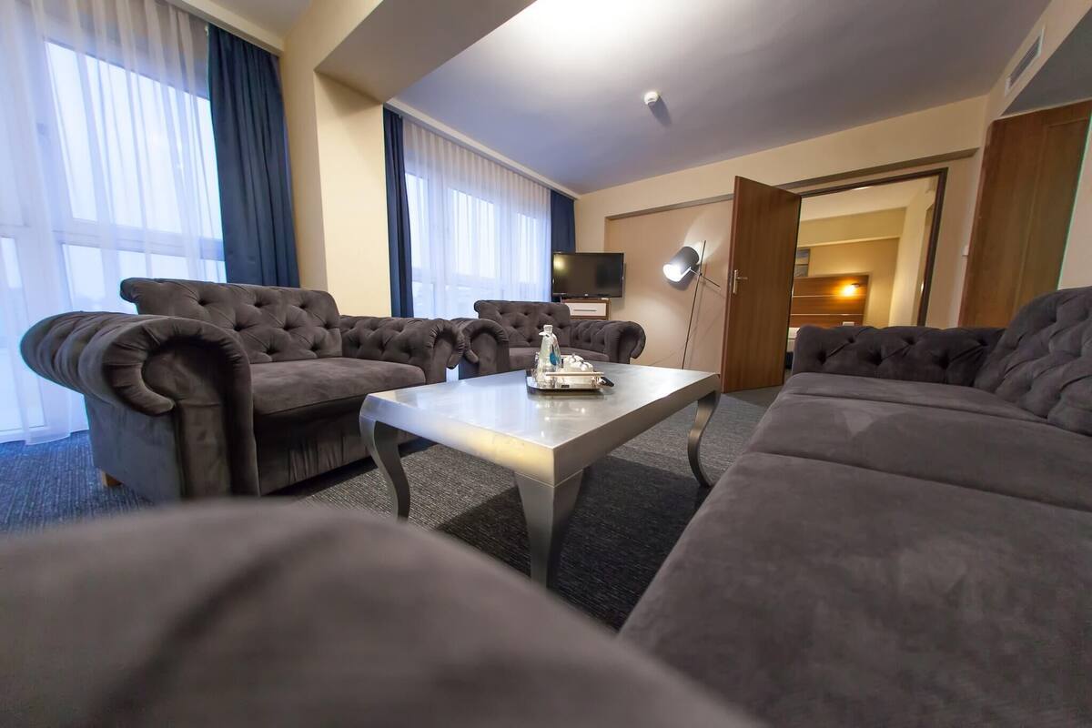 Appartement Deluxe, 1 très grand lit, dans la tour | Salle de séjour
