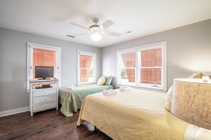 6 bedrooms, iron/ironing board, free WiFi, bed sheets - By Grace Ocean Front 6 bedroom home on Pawleys Island! (Pawleys Island)