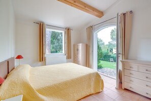 4 chambres, fer et planche Ă repasser, Wi-Fi gratuit, draps fournis