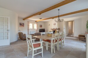 Dining - 5 BEDROOM VILLA WITH PRIVATE POOL AND GARDEN (N°359) (La Motte)