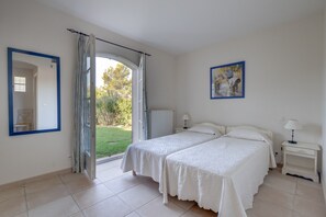 5 Schlafzimmer, Zimmersafe, Bügeleisen/Bügelbrett, kostenloses WLAN