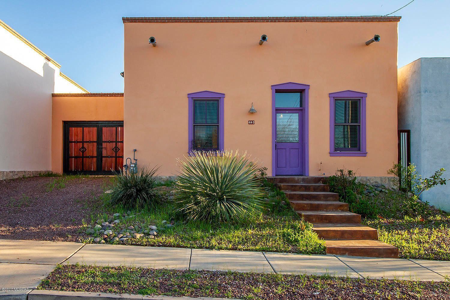 The Orange House at el Barrio Viejo