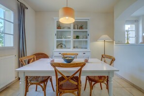 Dining - 2 BEDROOM APARTMENT WITH LARGE TERRACE (N°558) (La Motte)
