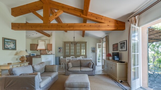 TV - 3-BEDROOM TOWNHOUSE WITH GARDEN (N°501) (La Motte)