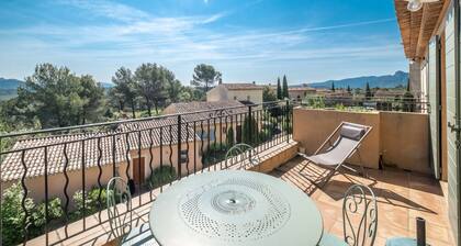 3 BEDROOM TOWNHOUSE WITH GARDEN (N°527)