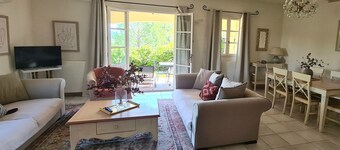 3 BEDROOM TOWNHOUSE WITH GARDEN (N°528)