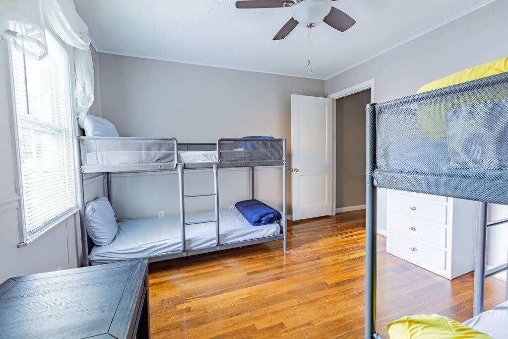 3 bedrooms, WiFi, bed sheets