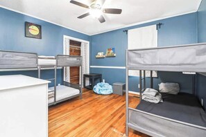 3 bedrooms, WiFi, bed sheets - Charming 3BR Home in Rossville, GA Family Retreat (Rossville)