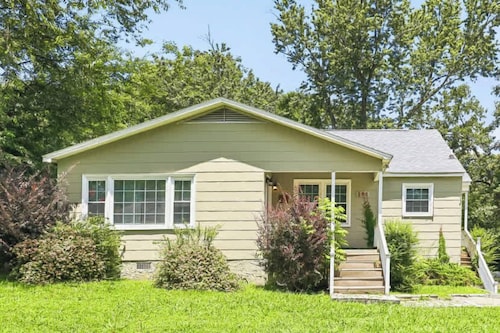 Charming 3BR Home in Rossville, GA Family Retreat