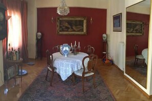 Apartment | 1 bedroom, free WiFi, bed sheets - Captivating 1-bed Apartment in Athens (Athens)