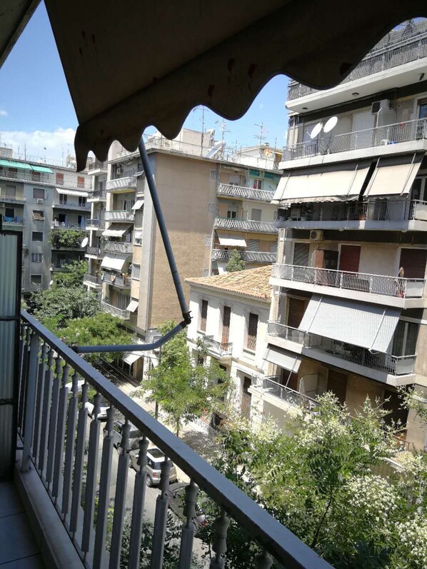 Apartment | Balcony - Captivating 1-bed Apartment in Athens (Athens)