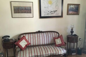 Apartment | Living room