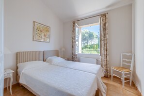 3 bedrooms, in-room safe, iron/ironing board, free WiFi