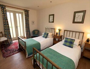 3 室のベッドルーム、WiFi