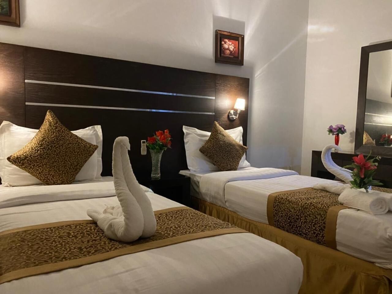 Egyptian cotton sheets, premium bedding, minibar, in-room safe