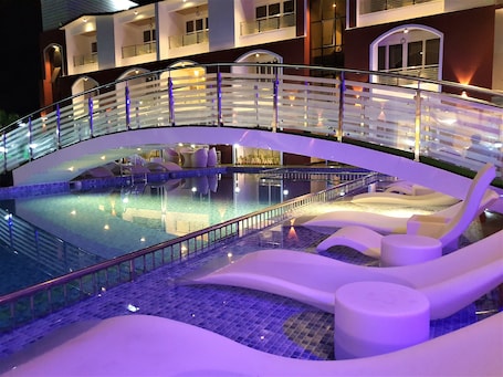 Outdoor pool, pool umbrellas