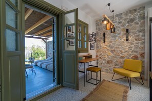 Superior-Villa, Mehrere Betten, Whirlpool, Meerblick (Panoramic View) | Wohnbereich