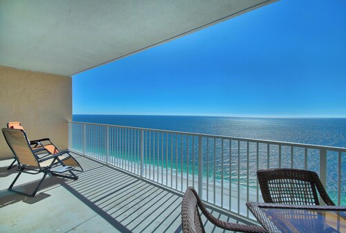 Luxury Property 18th Floor Condo With 2 Master Suites