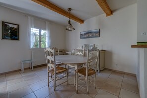 Dining - 2 BEDROOM TOWNHOUSE WITH GARDEN (N°532) (La Motte)