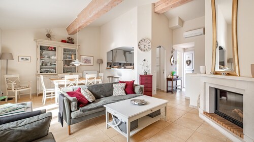 2 BEDROOM TOWNHOUSE WITH GARDEN (N°562)