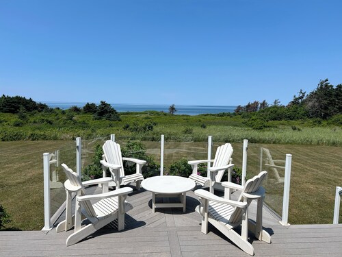 Vacation Home Located Steps from North Shore Beach, 10 Minutes Away From Golf