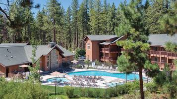 Piscine couverte, piscine chauffée