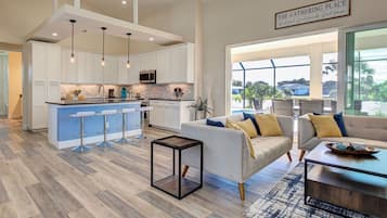 House (Aqua Pearl) | Living room | Flat-screen TV, fireplace, DVD player