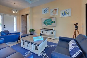 House (Blue Bayou) | Living room | Flat-screen TV, DVD player - Blue Bayou (Rotonda West)