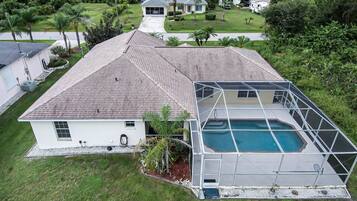 House (Endless Summer) | Exterior