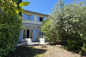 Terrace/patio - 2-BEDROOM TOWNHOUSE WITH GARDEN (N°531) (La Motte)