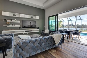 Hus (Island Pearl) | Oppholdsrom | Flatskjerm-TV og DVD-spiller