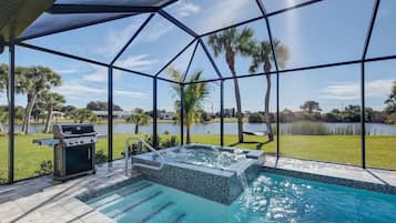 Casa (Island Pearl) | Alberca | Alberca al aire libre y camastros