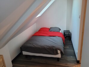 1 chambre, Wi-Fi gratuit, draps fournis